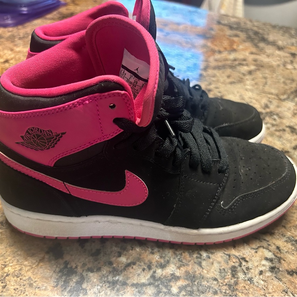 Nike air jordans size Y6.5